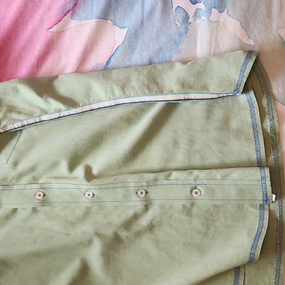 Georg Roth Los Angeles green button down shirt, size medium - Picture 5 of 12